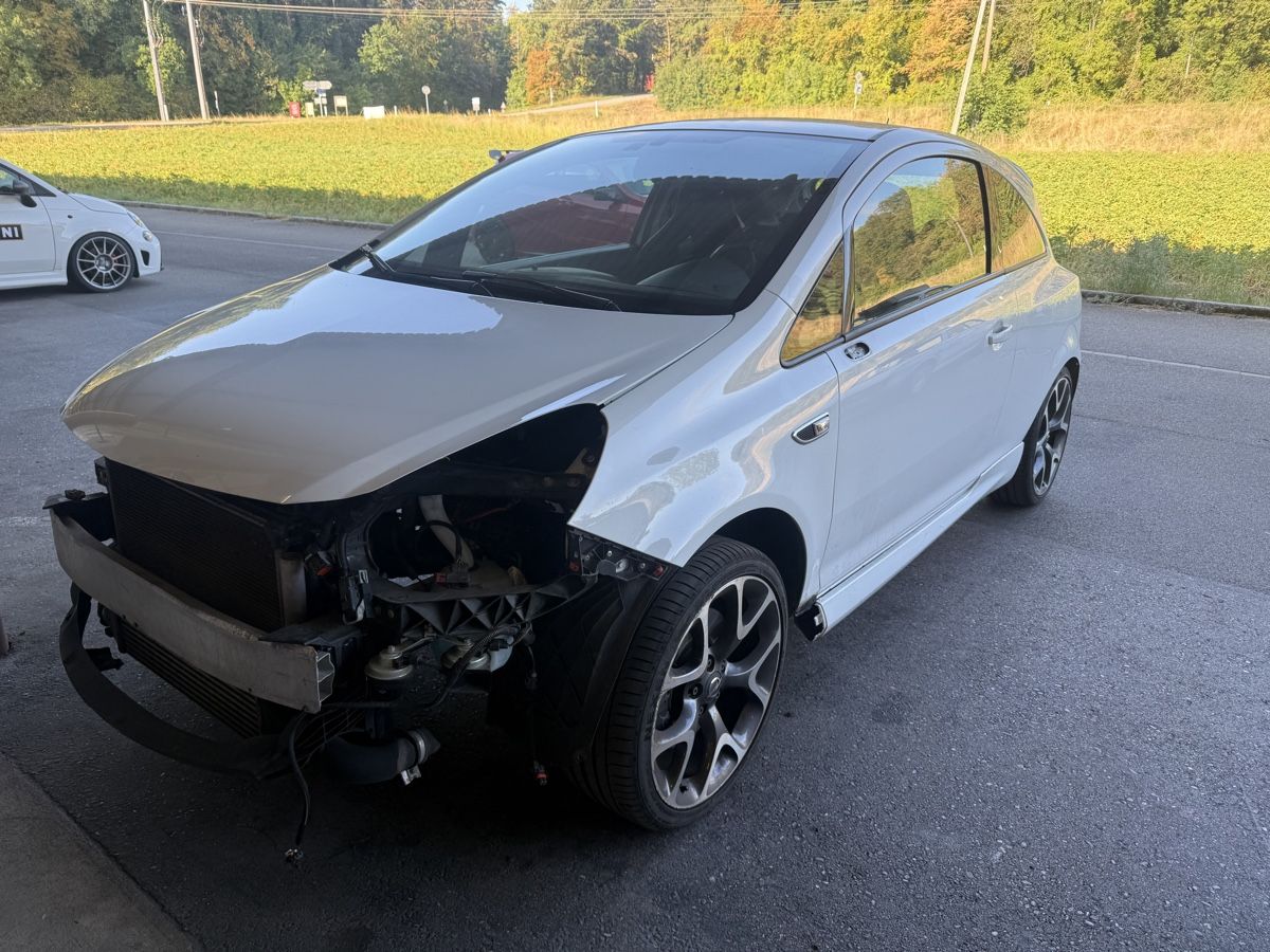 Opel Accessori per altri veicoli: Opel Corsa D OPC – Usato da Schaffhausen venduto da sabdiu 1