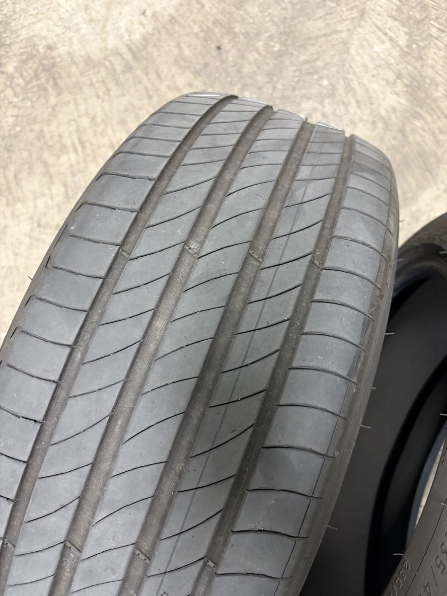 Pneumatici & Ruote complete: 235/45/18 sommerpneu michelin tesla – Usato da Muri AG venduto da Rubich 1