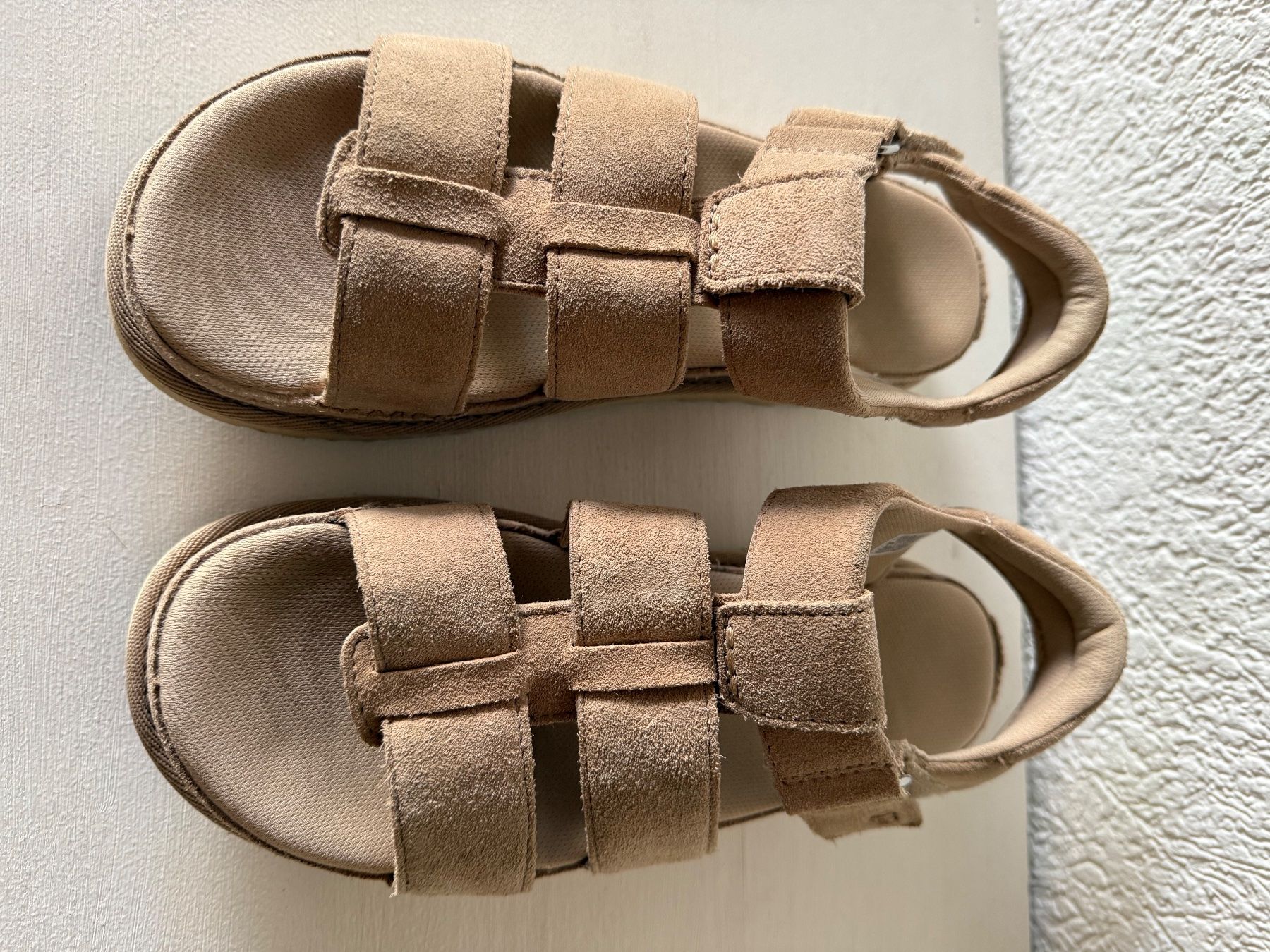 Ugg Scarpe da donna: Sandales à plateau UGG taille 39 – Usato da Céligny venduto da kimag1 7
