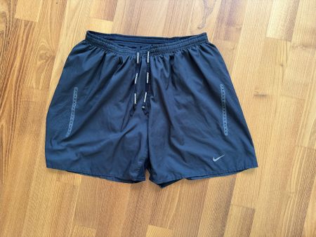 Nike Laufshorts Dri-Fit schwarz Grösse M