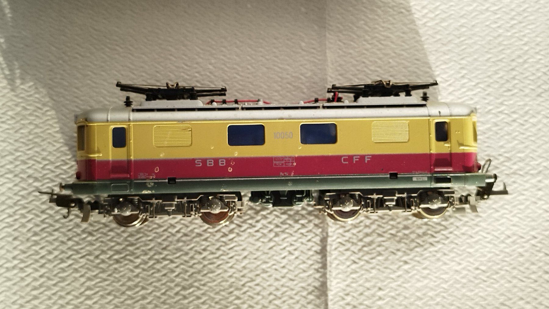Lima Modellini di ferrovie: Lima H0 E-Lok BR 10050 SBB Gleichstrom Analog OVP – Usato da Urtenen-Schönbühl venduto da Kernbeisser25 5