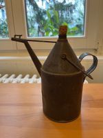 Alte Petroleumkanne, Fassungsvermögen 2 Liter