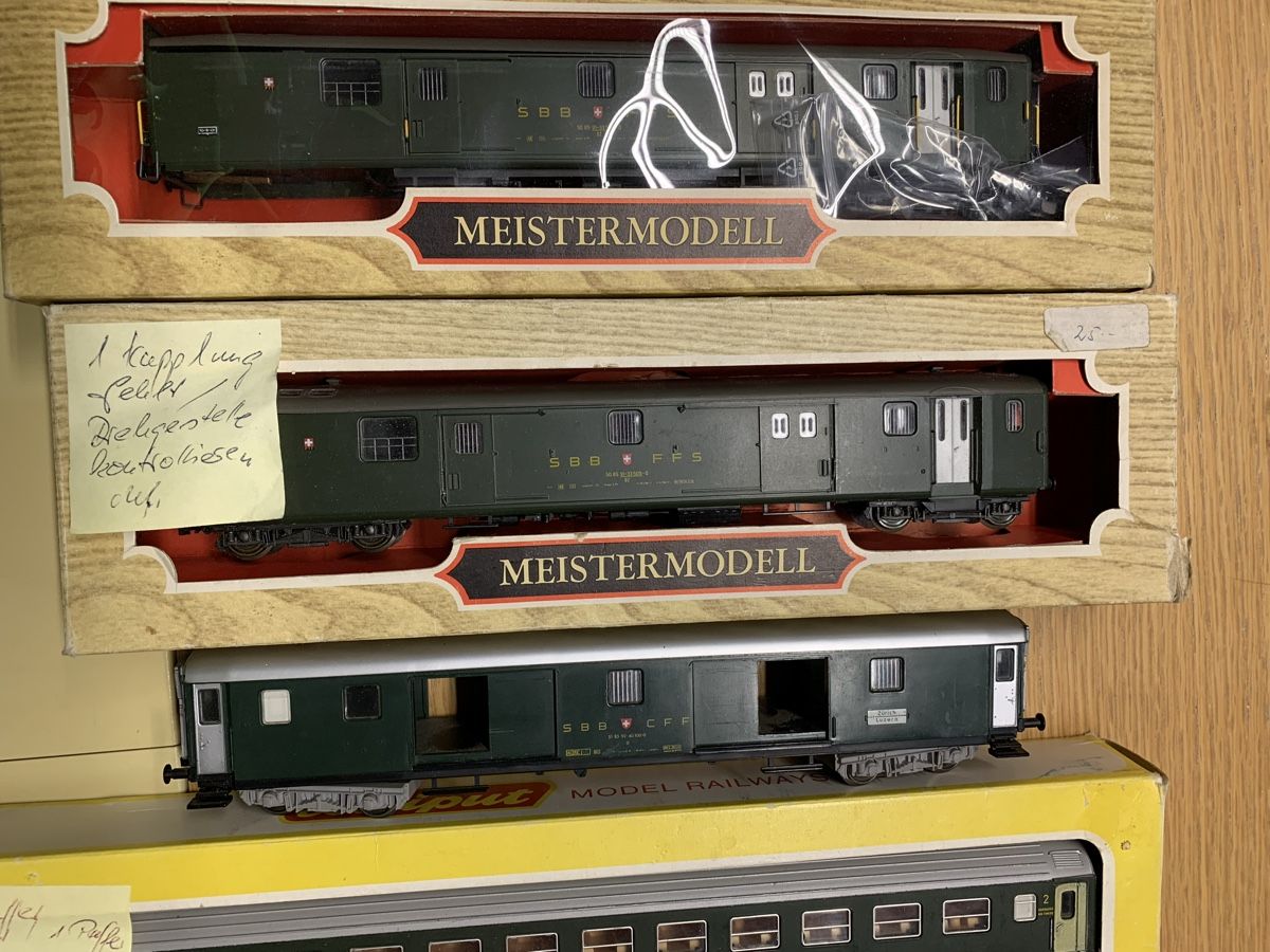Liliput Modellini di ferrovie: Liliput-Flm.,SBB Wagen alle defekt oder Fehl Teile,P6B – Difettoso da Winden venduto da EmilNeu 2