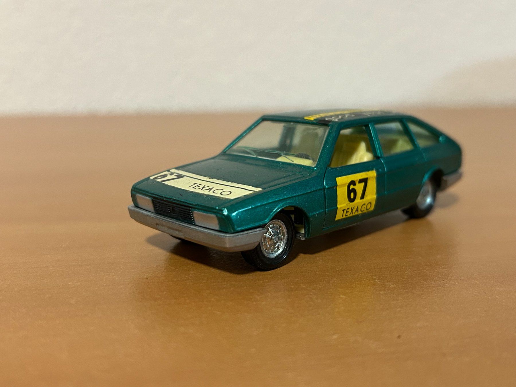 Chrysler Voitures modèles: Chrysler 150 1:43 Pilen – D'occasion à Schafisheim par Ducati57 1
