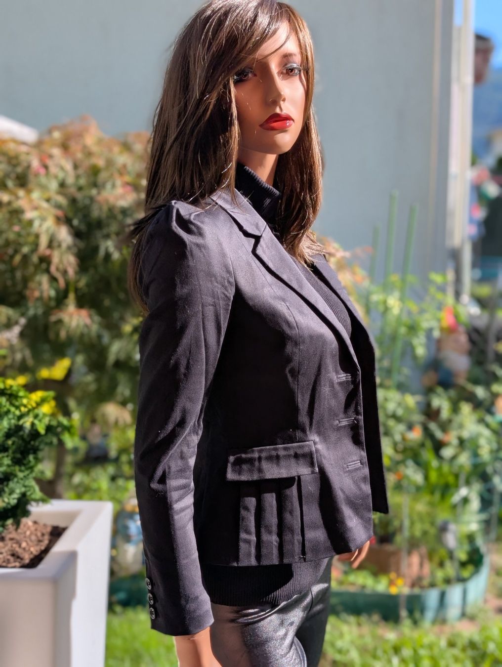 H&M Giacche: H&M Schwarzer Blazer -  Grösse 34 – Usato da Cugnasco venduto da tizianaq 3