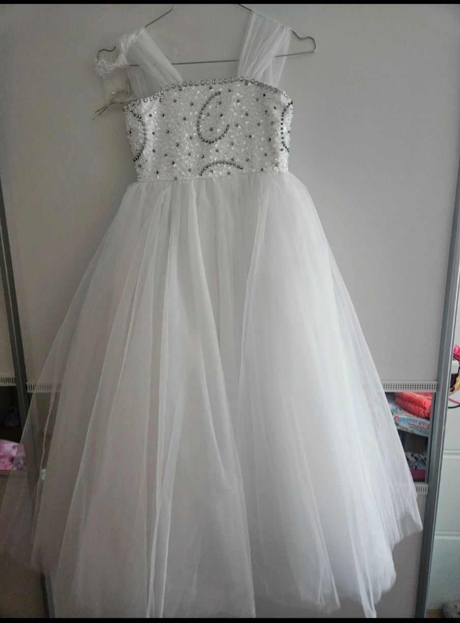Vestiti & Gonne: Elegantes weisses kleid – Usato da Luzern venduto da Dan_8m79