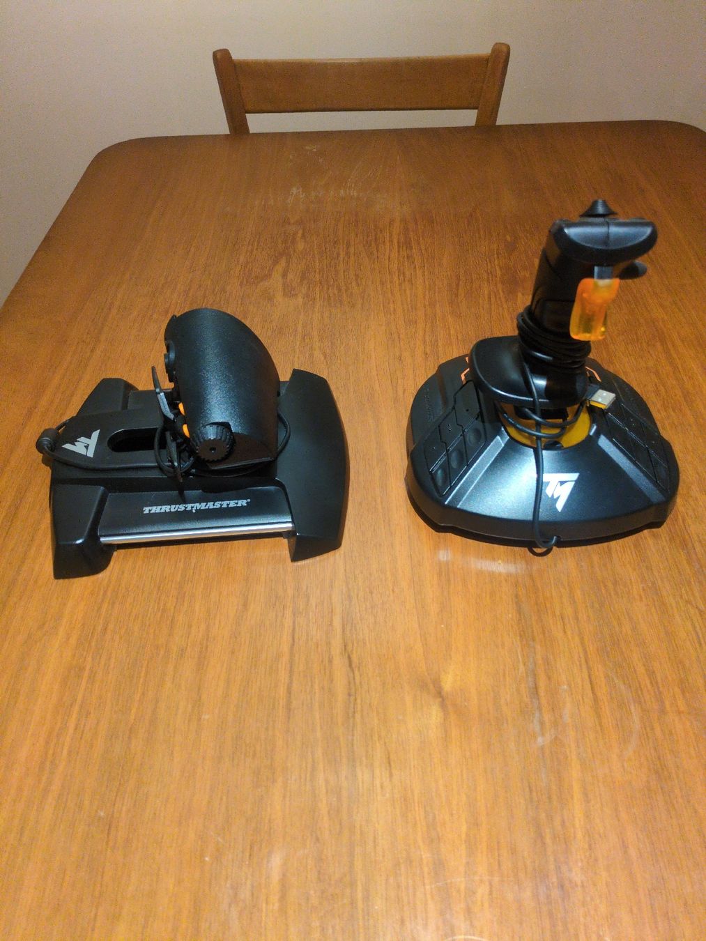 Thrustmaster Controller: Thrustmaster T-Flight Hotas Joystick  – Nuovo (secondo la descrizione) da Zumikon venduto da ste_mtc2 2