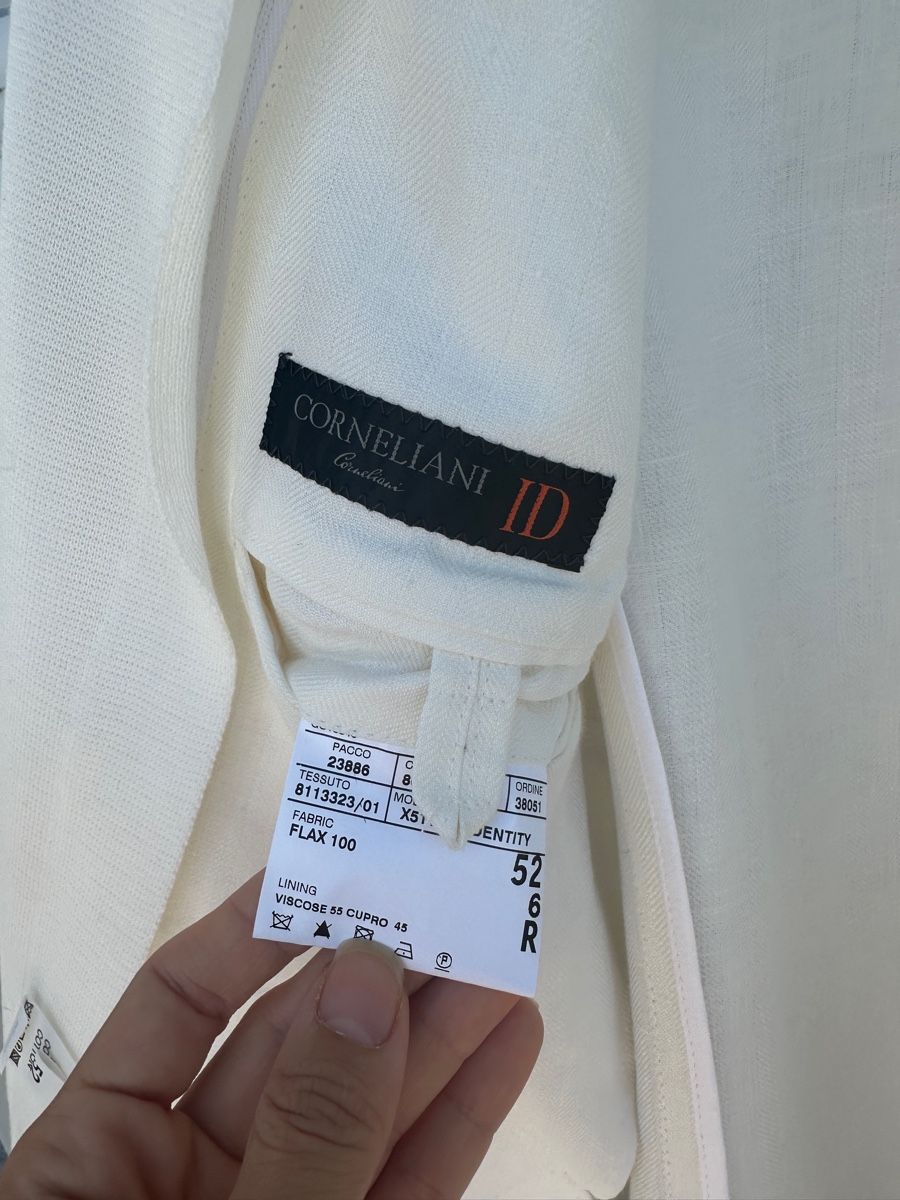 Corneliani Giacche: NEU!! Corneliani White Linen Jacket 52 – Nuovo (secondo la descrizione) da Aeschi SO venduto da Oceana.Indigo 3