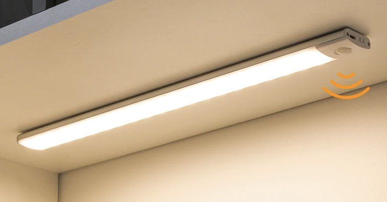 Lampade: LED Lichtleiste mit Bewegungsmelder – Nuovo e nell'imballaggio originale da Steinebrunn venduto da Chr1stian 2