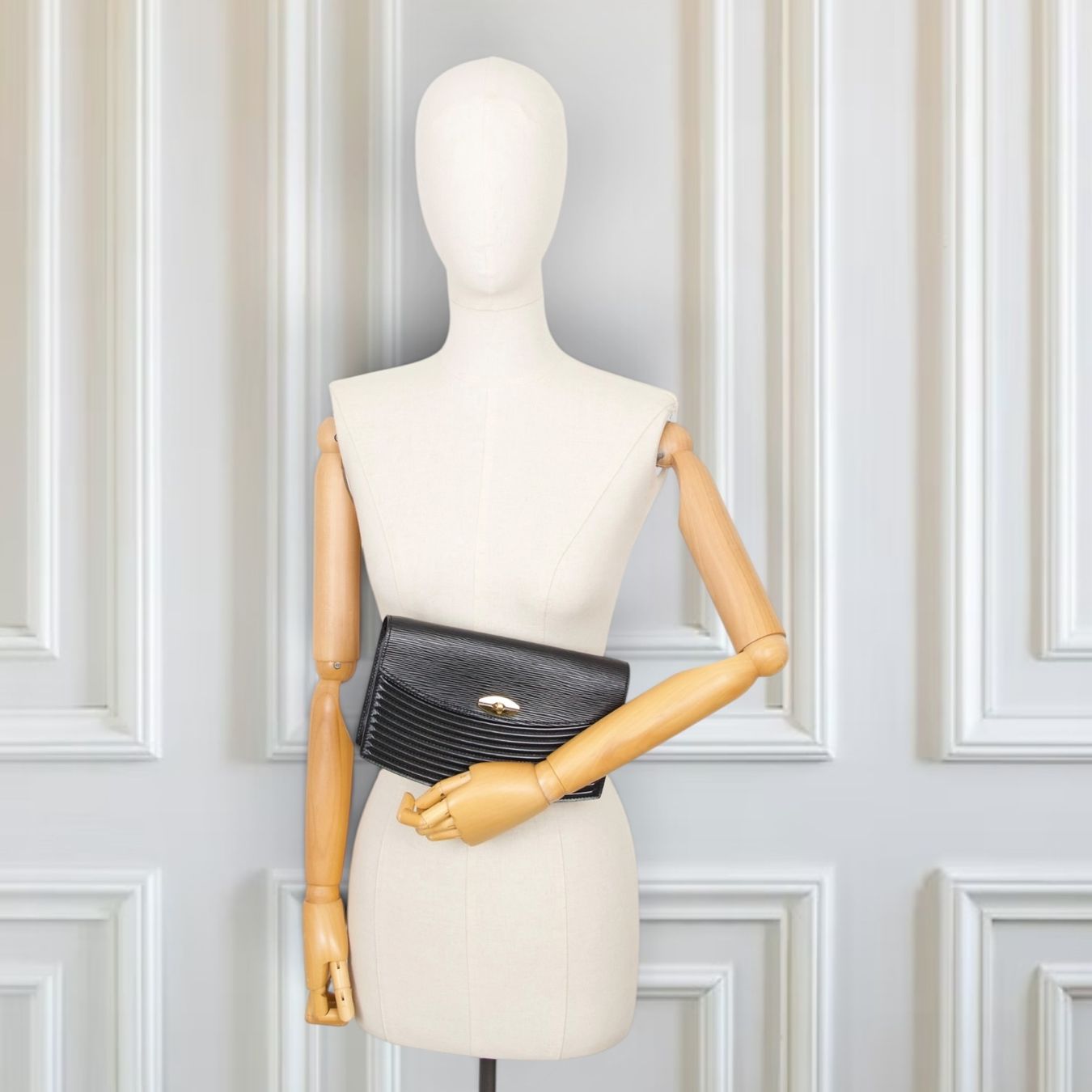 Louis Vuitton Borse da donna: Louis Vuitton Presbourg epi schwarz – Usato da Binningen venduto da Designerlabels 1
