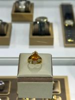 18 Karat - 750 Gelbgoldring mit Citrin und Diamanten