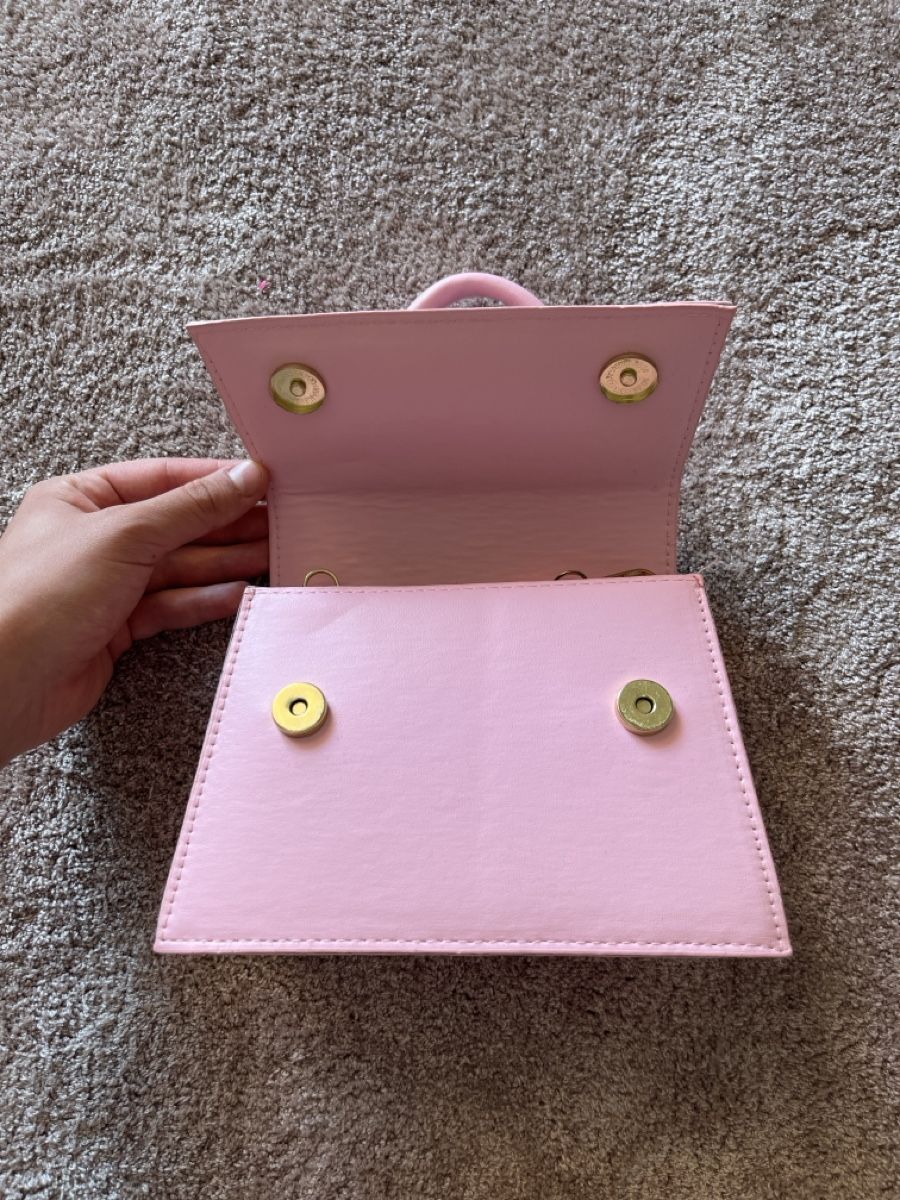 Sacs femmes: Sac à main rose – Neuf (Voir description) à Lausanne par mae_dj7r 1