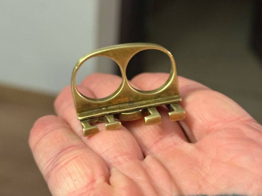 Ringe: Hell 2 fingers Brass Ring – Gebraucht aus Zürich von RatsTreasure 5