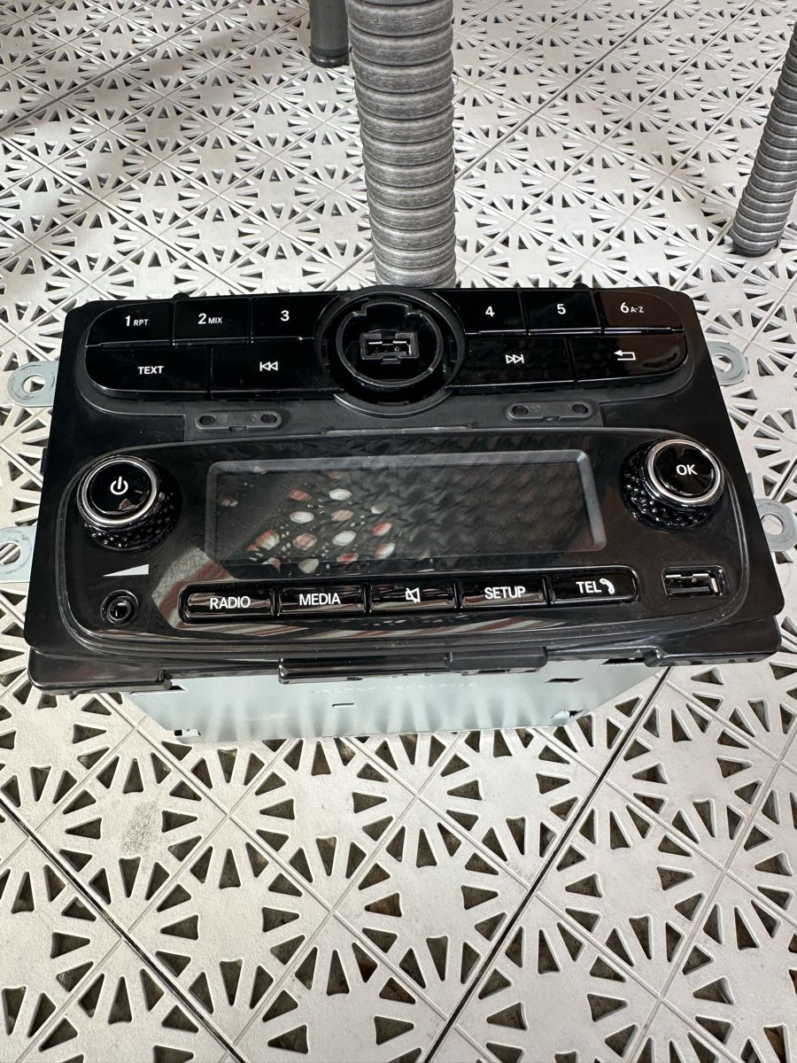 Smart Toutes les pièces auto: Smart 453  Audio System Autoradio – D'occasion à Seuzach par Kingman11