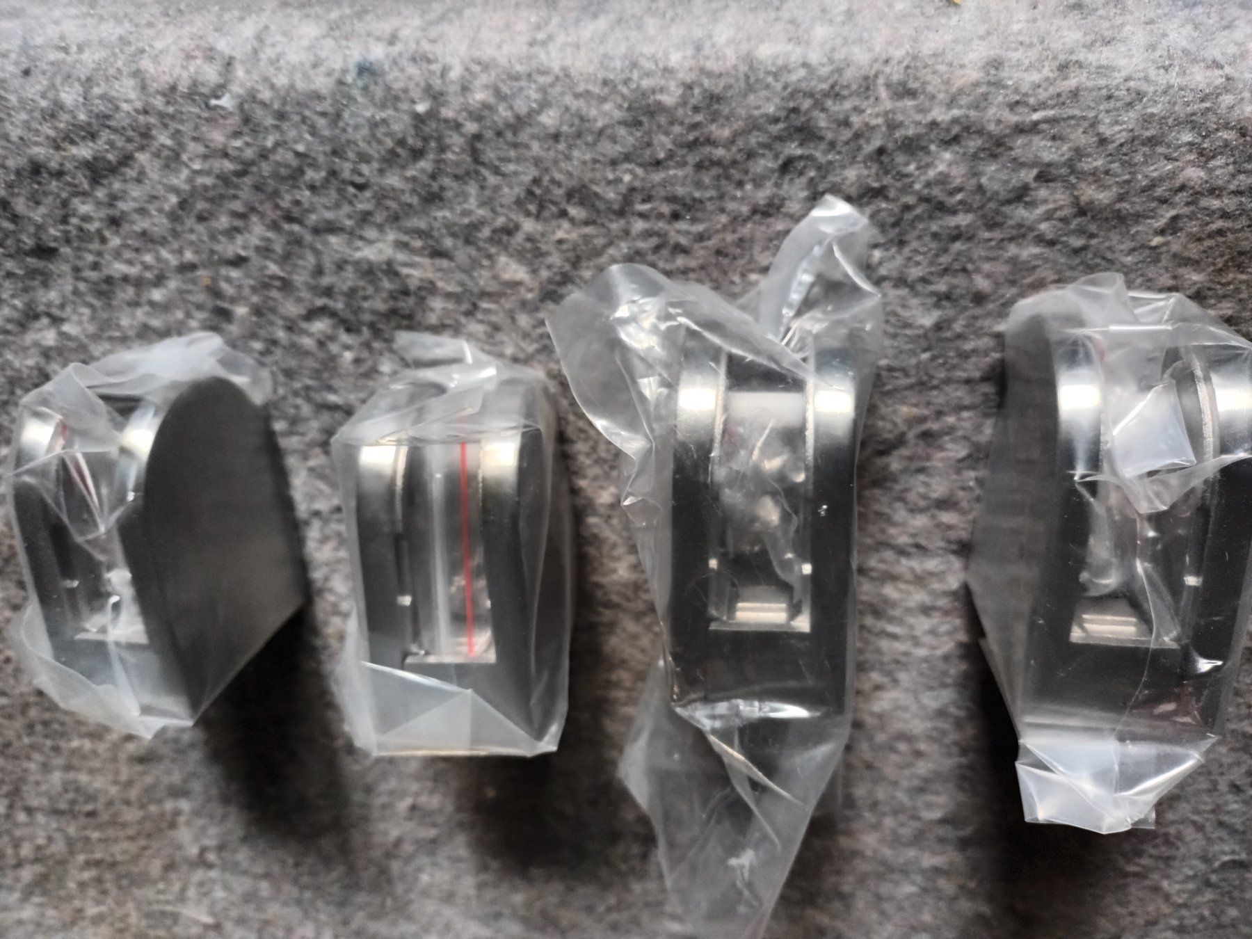 Altro per la casa: 4x Glashalter, Inox – Nuovo e nell'imballaggio originale da Eschenbach LU venduto da mst_chs7 1