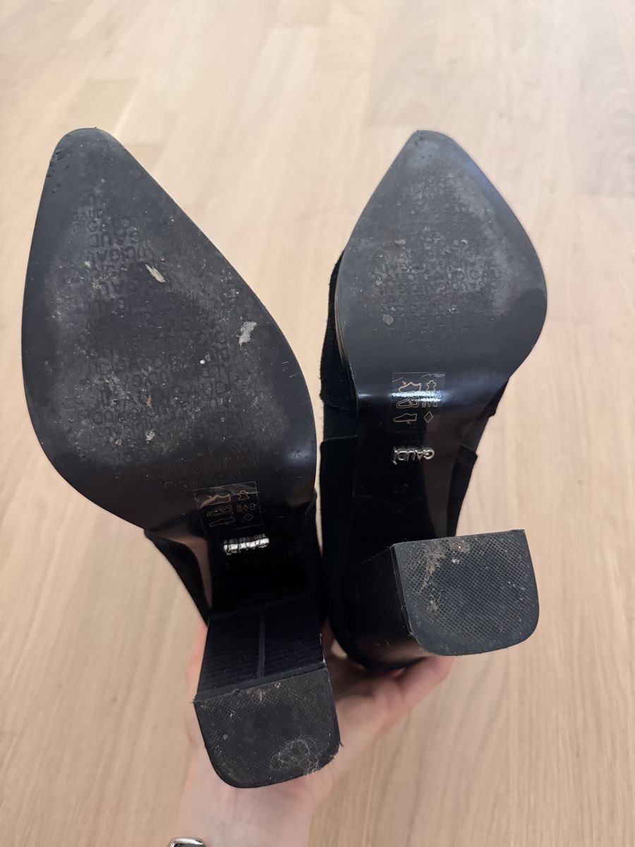 Scarpe da donna: Stiefel Gaudi schwarz Wildleder Grösse 37 – Usato da Dübendorf venduto da ClaraS. 6
