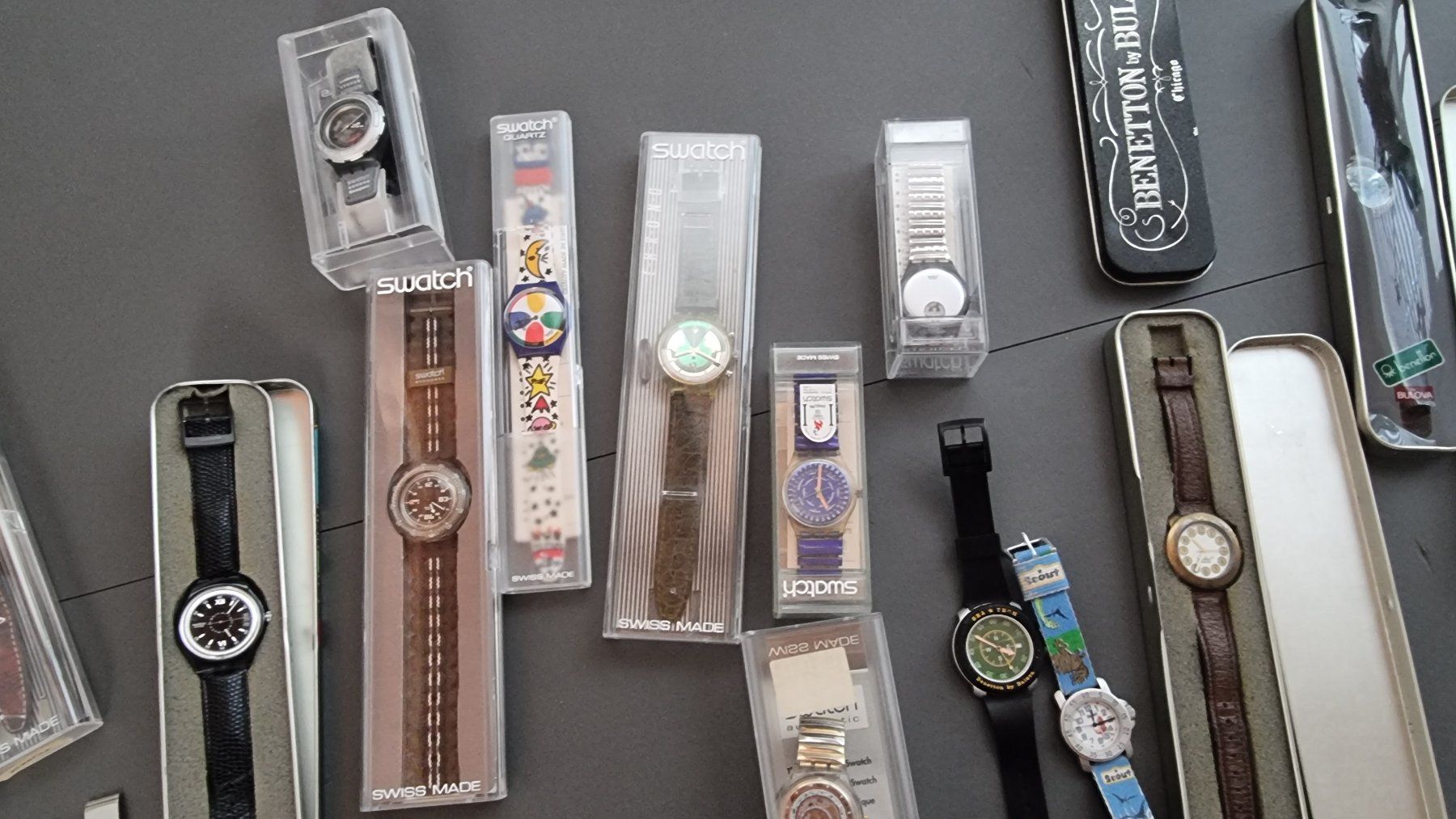 Benetton Orologi: Swatch und Benetton Uhrensammlung – Usato da Domat/Ems venduto da zz_Top 1