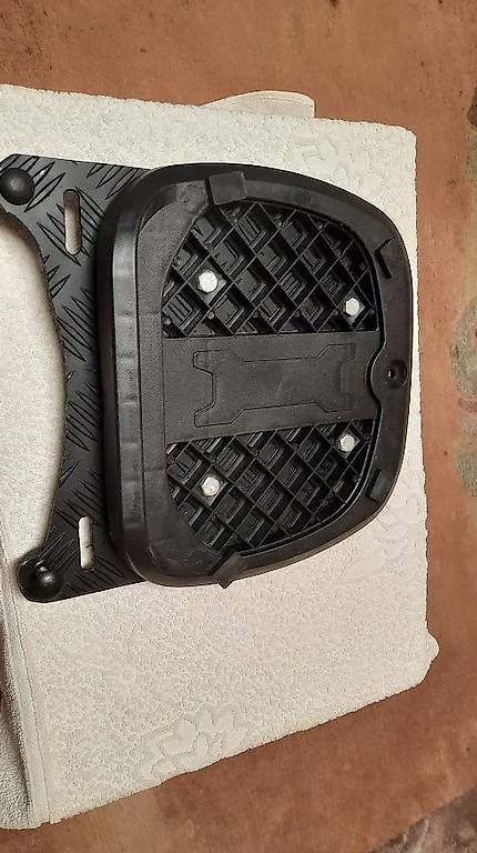 Topcase: Topcase  – Gebraucht aus Safenwil von Sungi 4