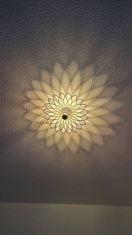 Lustres & lampes de plafonds: Dekolampe Lotusblume – D'occasion à Kirchberg BE par tpf_rrq6