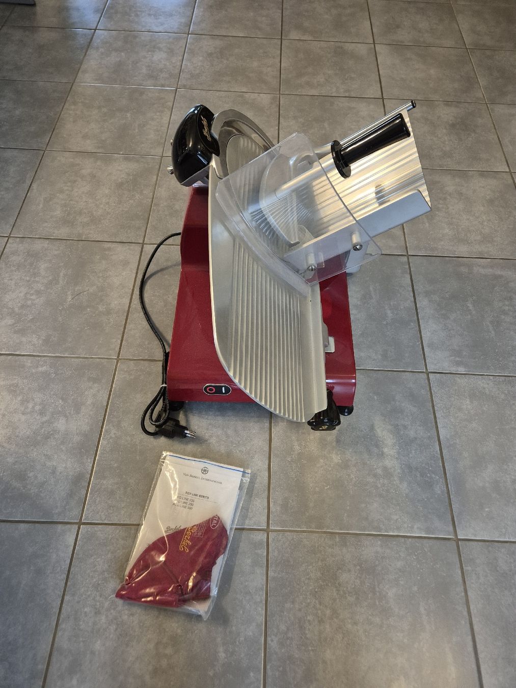 Elettrodomestici da cucina: Schneidemaschine Berkel Rot  Zustand neu – Nuovo (secondo la descrizione) da Oberdiessbach venduto da DVW1 3