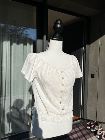 Weisses Sommertop Carmen-Stil Grösse xS