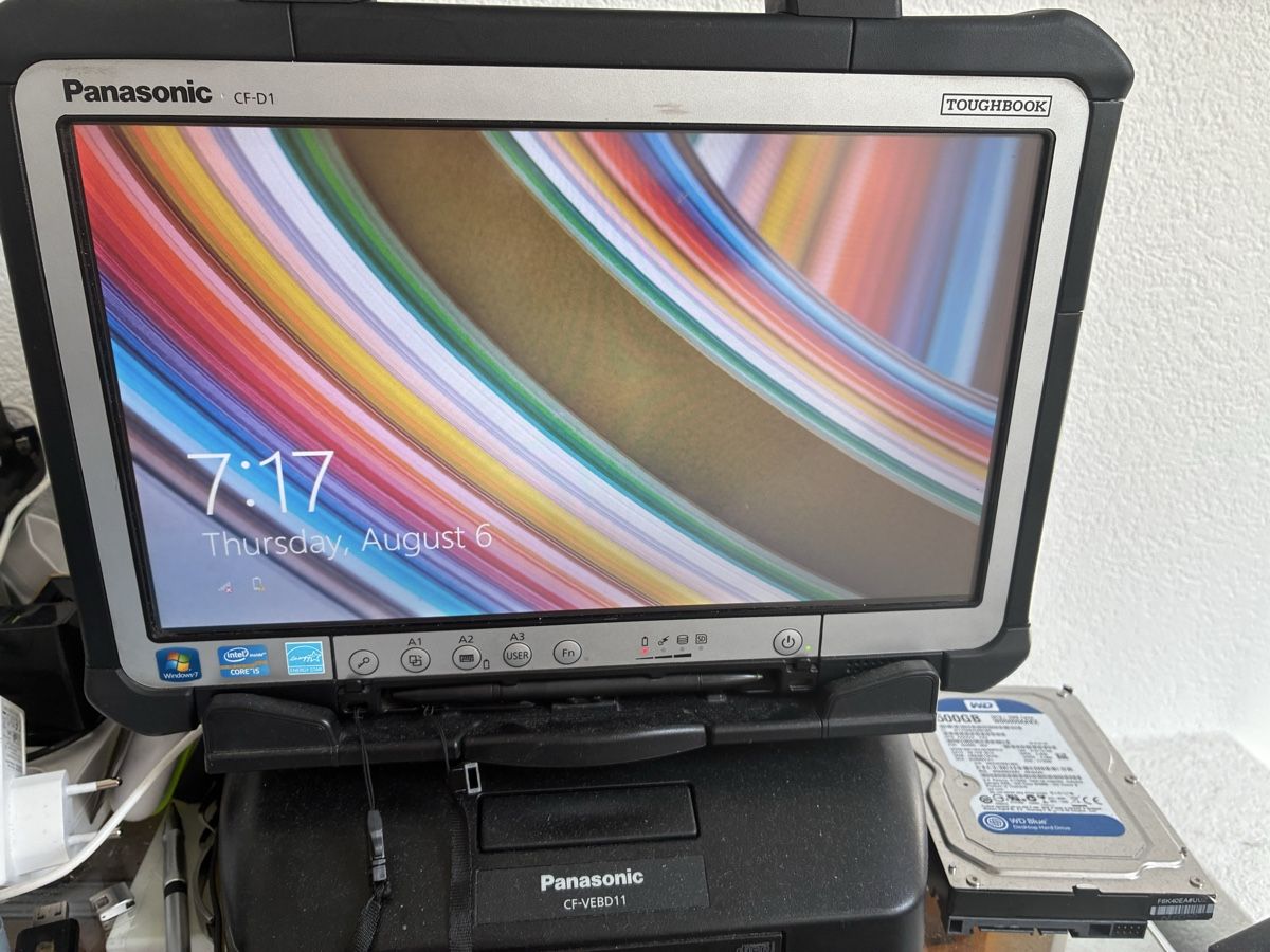 Panasonic Tablet PC: Tablet Panasonic TOUGHBOOK CF-D1 – Gebraucht aus Payerne von lop_6hpz