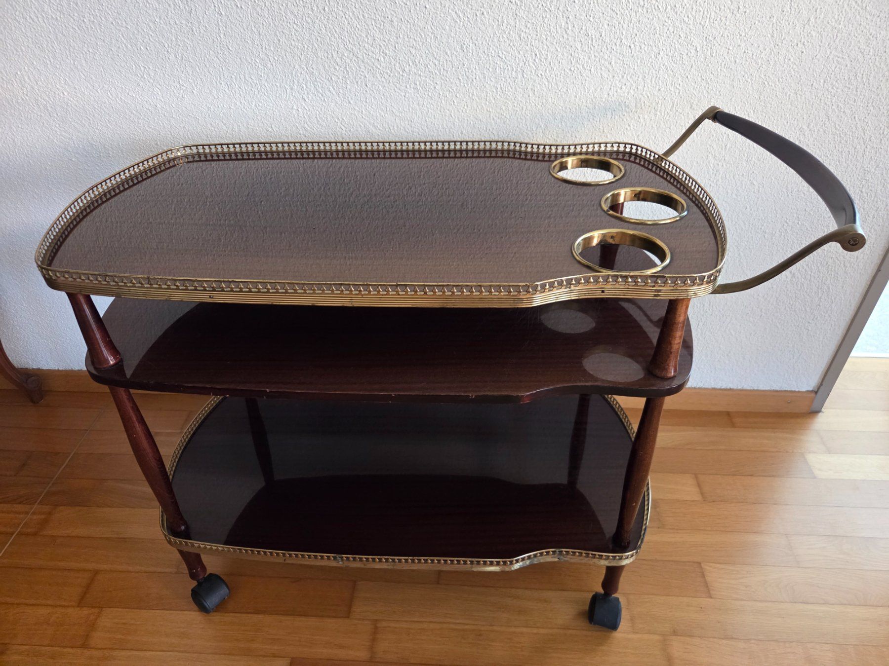 Carrelli di servizio: Vintage Barwagen – Usato da Hünenberg venduto da pma_dm5g