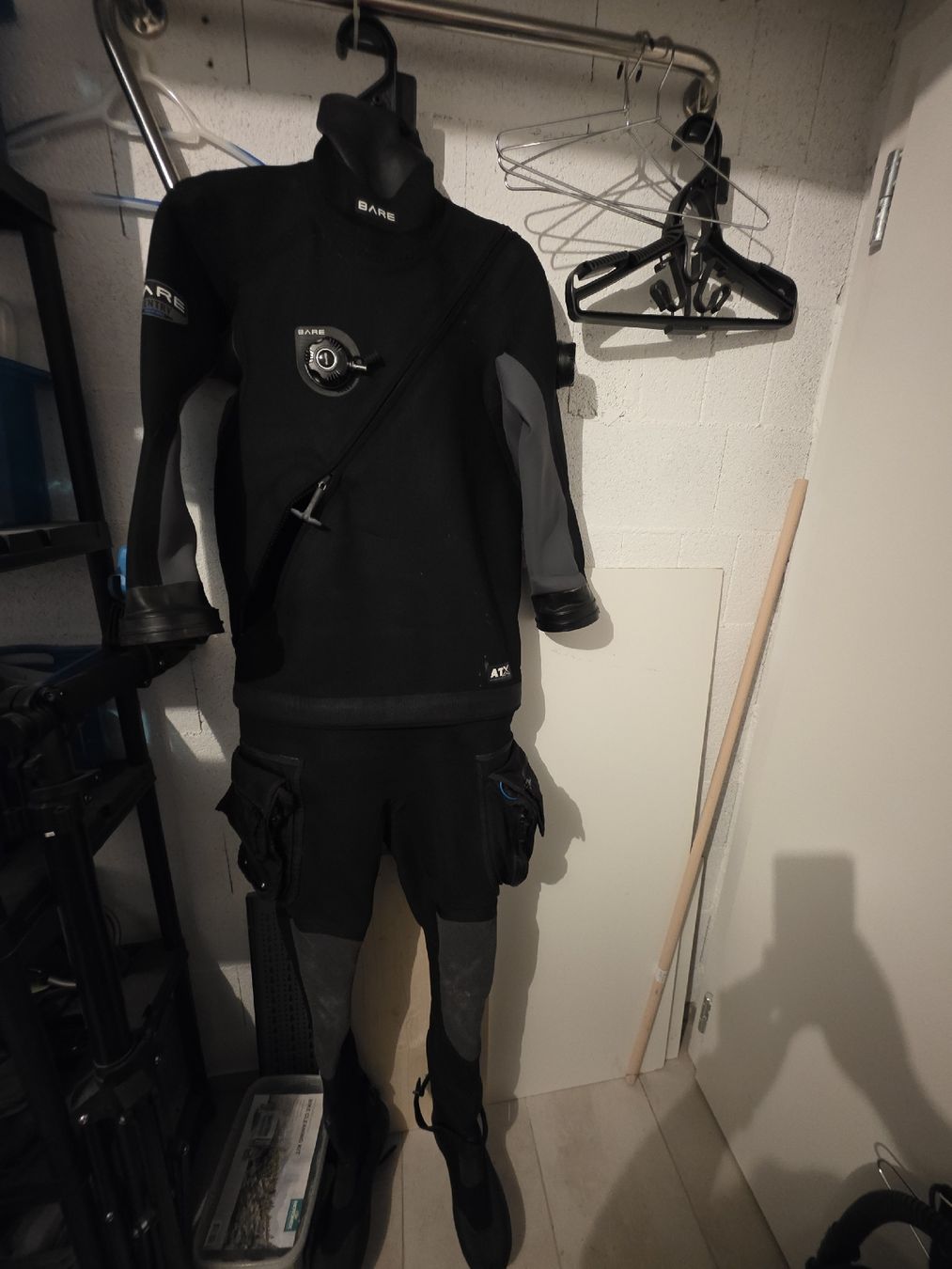 Mute per immersioni: Combinaison étanche de plongée (Bare Sentry tech dry) – Usato da Cossonay-Ville venduto da Tiago40