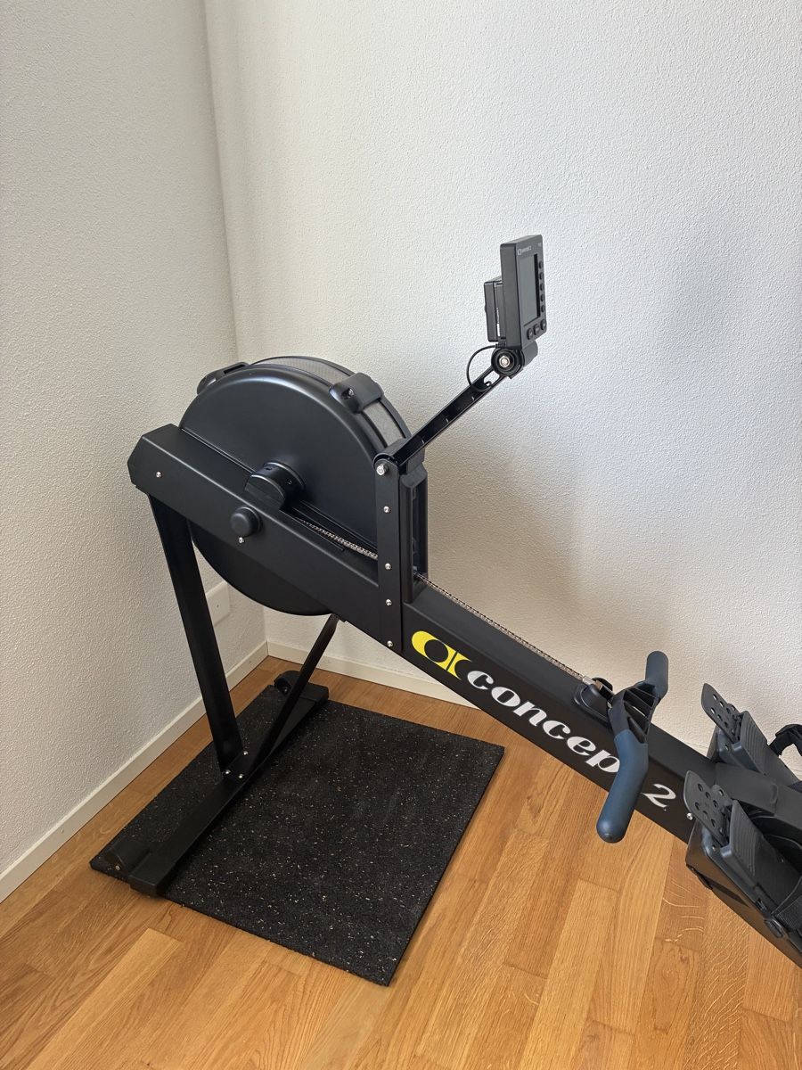 Concept 2 Hometrainer: Concept2 Model D / RowErg mit PM5 – Gebraucht aus Bonstetten von Nirgendhaus 1