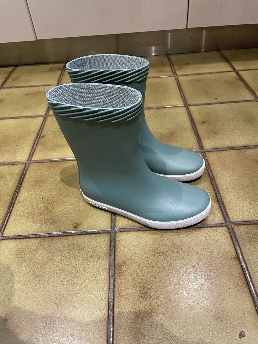 Decathlon Schuhe für Jungen: Gummistiefel Gr. 35/36 – Gebraucht aus Kölliken von Michi180