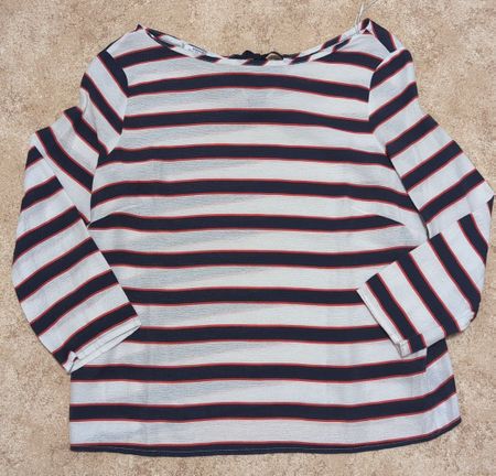 Gestreifte Bluse Gr. S dunkel blau und rot Mango