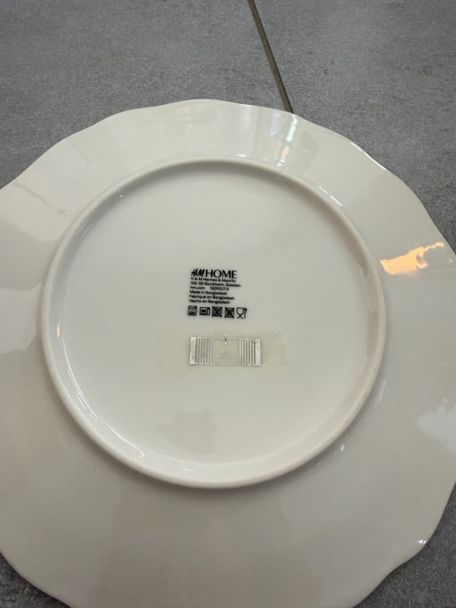 H&M Assiettes: Weihnachtsteller von H&M – Neuf (Voir description) à Bassersdorf par Agipsi 1