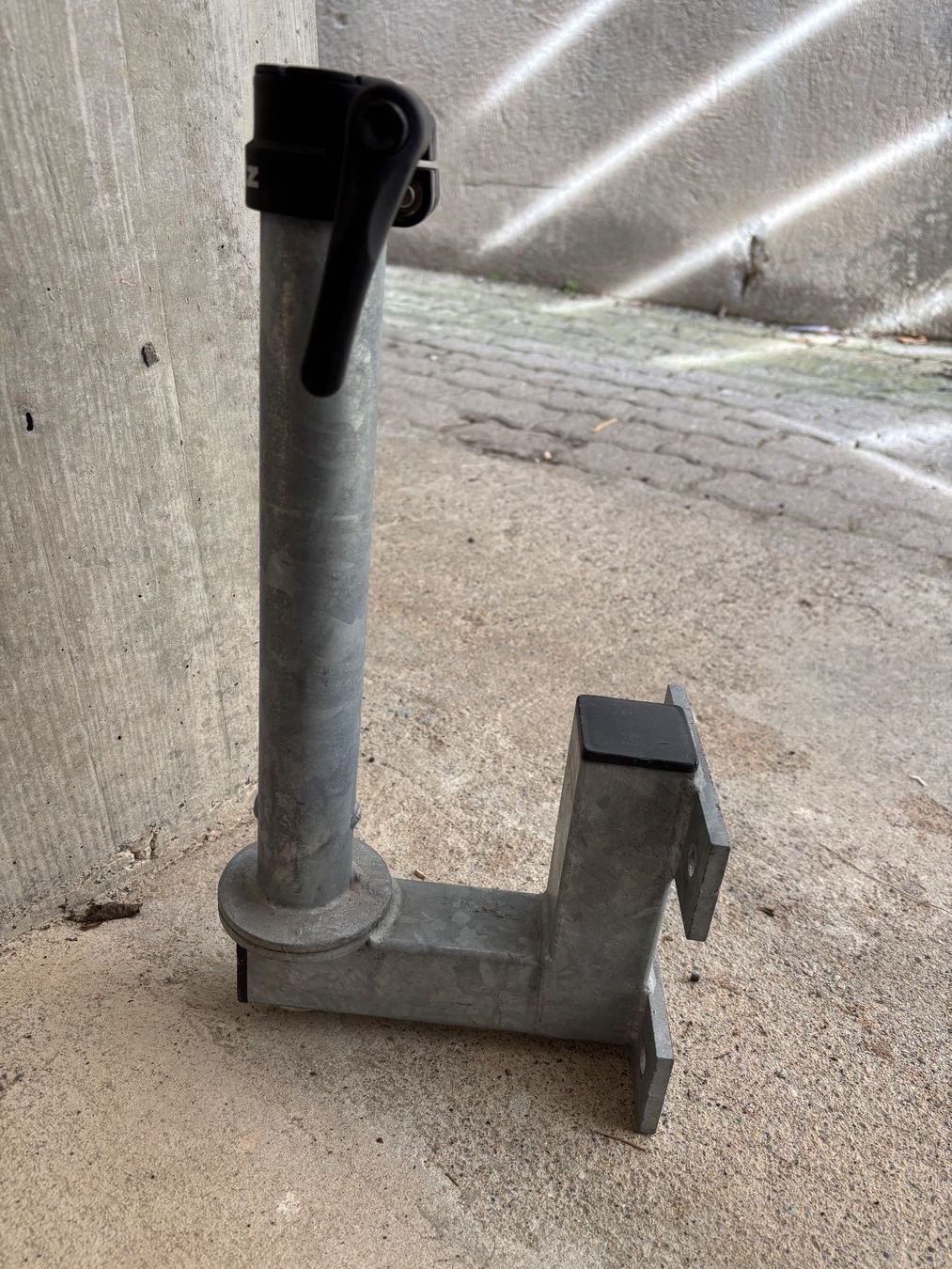 Glatz Altro: Glatz console murale / Mauerkonsole – Usato da Neuchâtel venduto da Abbatt 1
