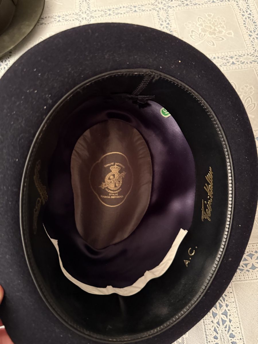 Copricapi, berretti & cappellini: Fein-Haller vintage hat, feather, size medium. Timeless! – Usato da Zürich venduto da andreamt 1