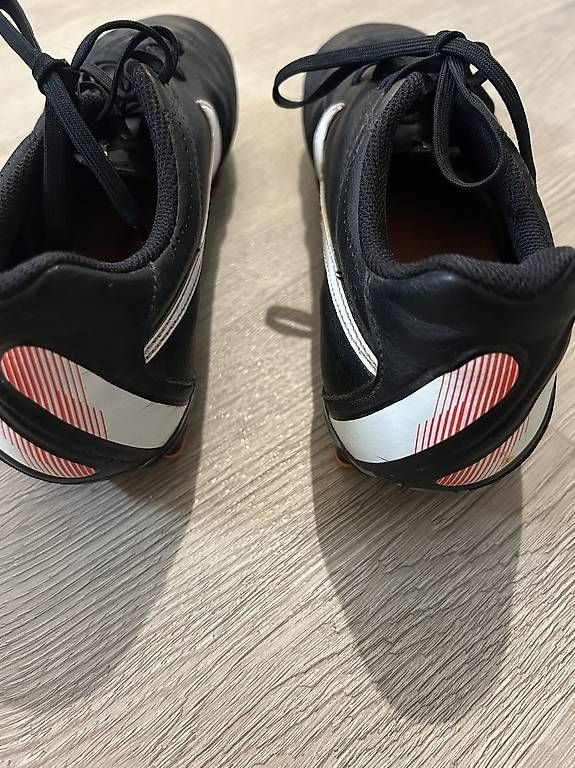 Scarpe da uomo: Fussball-Schuhe – Usato da Schwerzenbach venduto da nic_zt5r 2