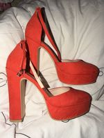 Rote Absatzschuhe Grösse 38