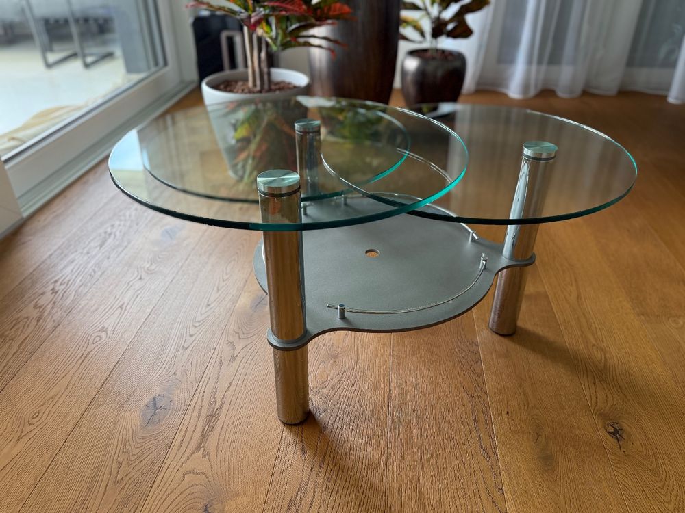 Tables: Moderner Glascouchtisch, Dreibein Design – D'occasion à Kloten par Nad81