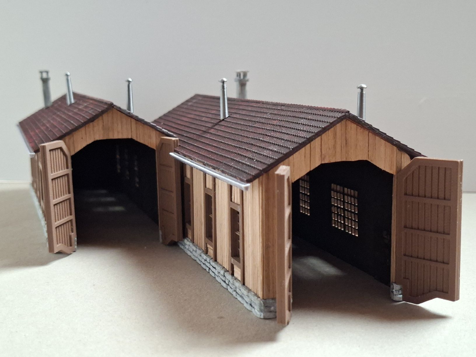 Modelleisenbahnen: Doppel Lokschuppen – Neu (gemäss Beschreibung) aus Weisslingen von Moco_mexiko 4
