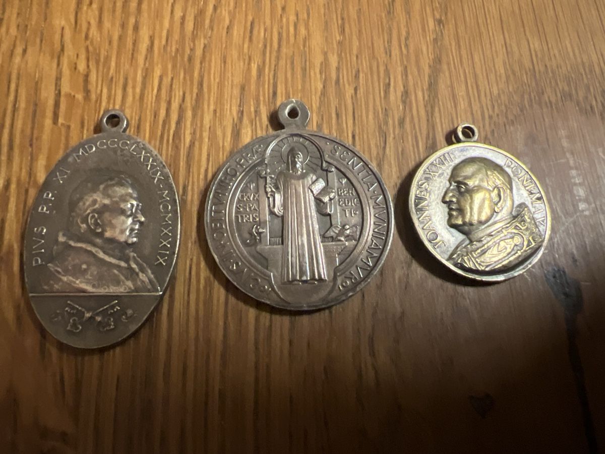 Medaglie: 3x Heiligen Medaillen Papst /ect. – Usato da Rorschach venduto da TimelessTrading