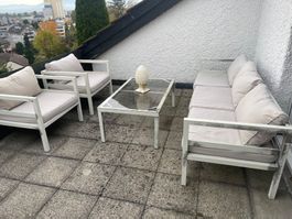 Alu - Lounge in hellem beige