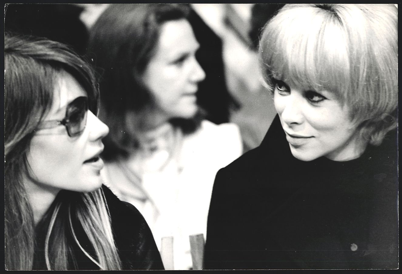 Fotografie & Manifesti: Fotografie Schauspielerin Mireille Darc  – Usato da Berlin venduto da bartko-reher