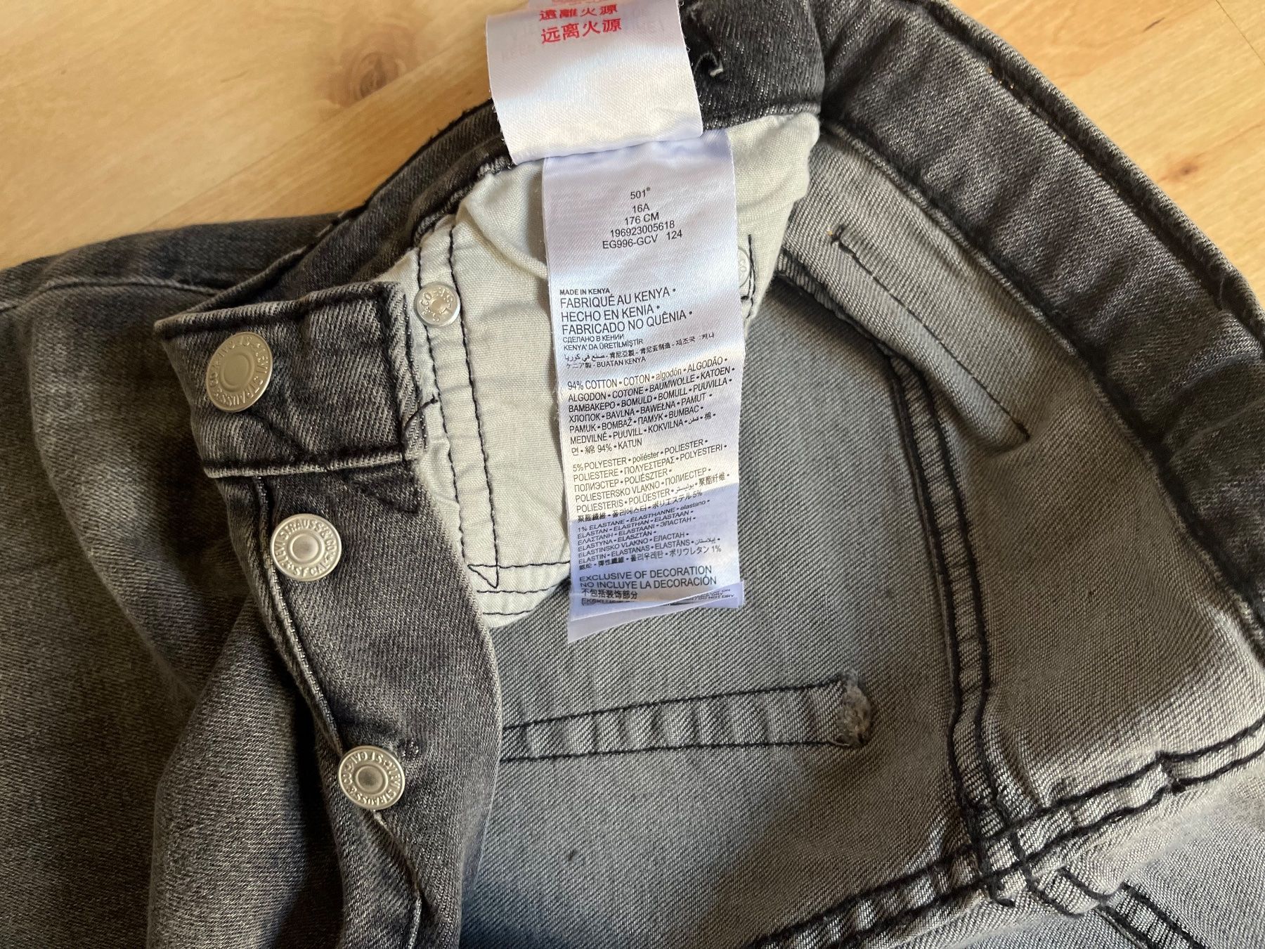 Levi's Pantaloni: Jeans Levi's 501 Gr 16A neuwertig – Usato da Schwanden GL venduto da Leemueller 3