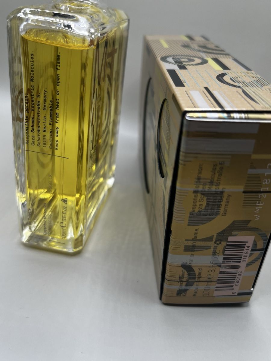 Profumi & Eau de Toilette: Molecule 01 + Guaiac Wood by Escentric Molecules (decant) – Nuovo (secondo la descrizione) da Genève venduto da StaceyH 3