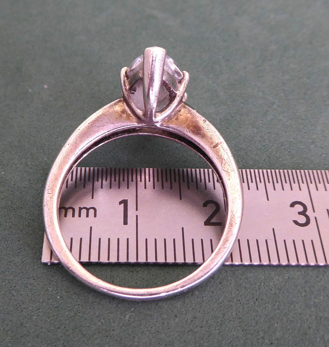 Anelli: Ring 925 Silber mit synthetischem Stein – Usato da Muri AG venduto da Lineli2020 5
