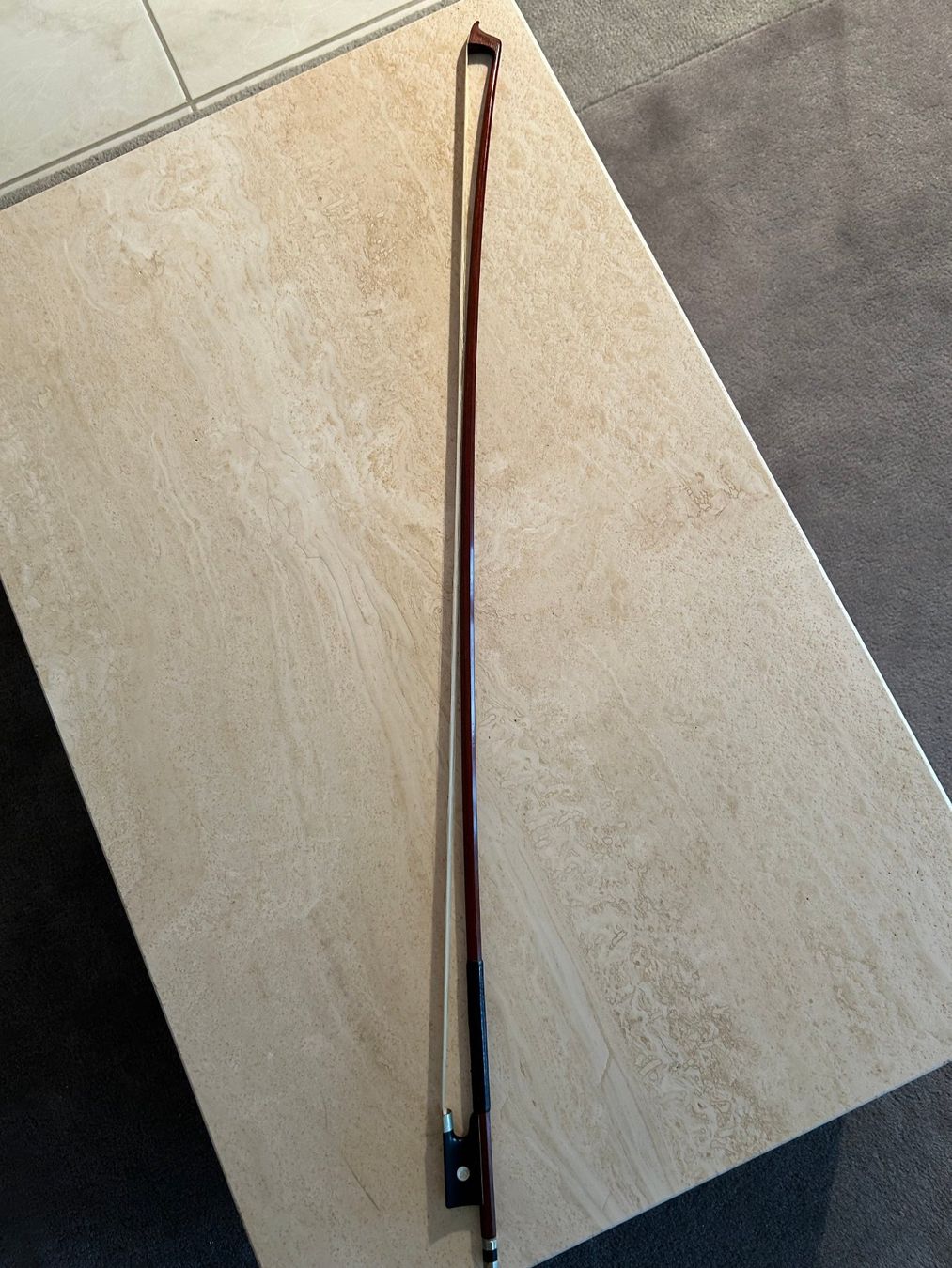 Strumenti musicali: Violinbogen Geigenbogen A. Hermann Mönnig Meisterbogen  4/4 – Usato da Wohlen b. Bern venduto da Titus55 2