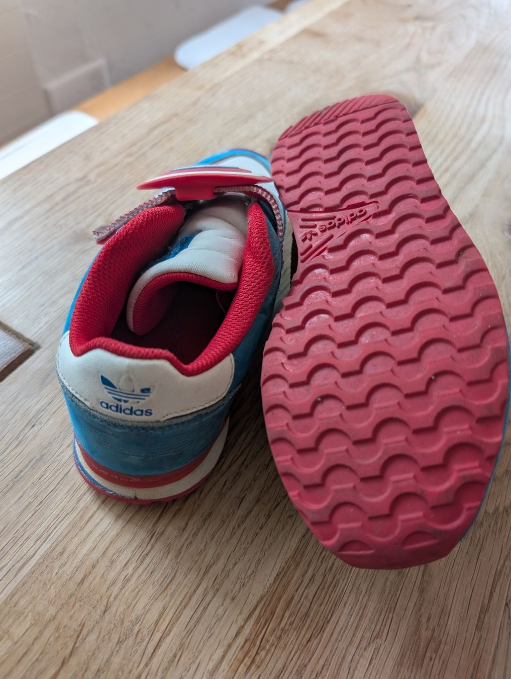 Adidas Scarpe per ragazzi: Adidas Captain America, Gr. 35 – Usato da Winterthur venduto da voan 2