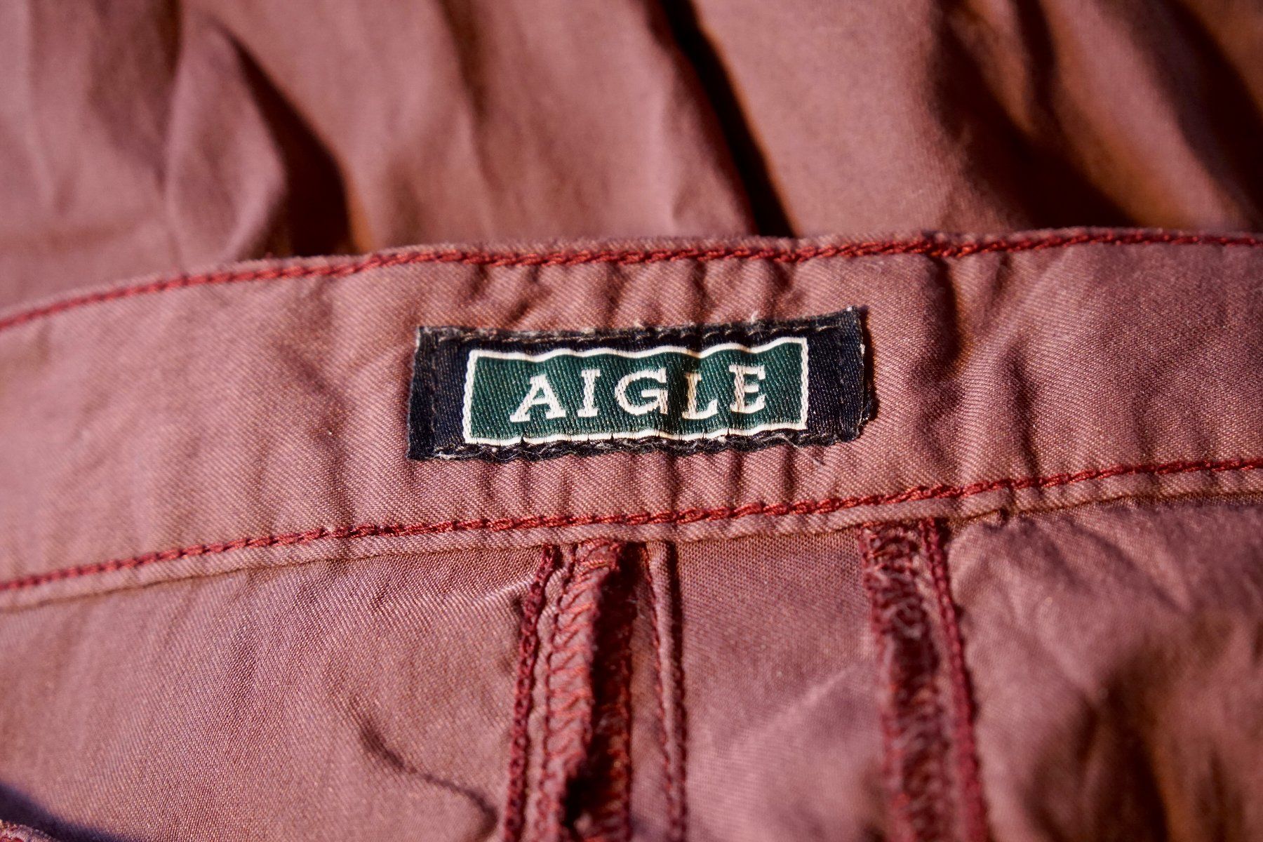 Pantaloni: AIGLE - Pantalon Léger - 38 – Usato da Haute-Nendaz venduto da Violette123 8
