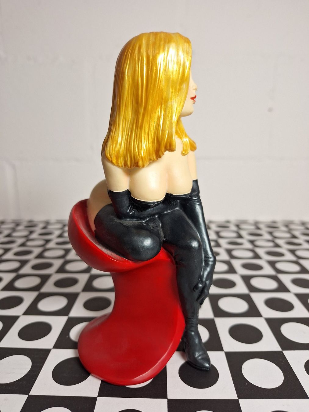 Statuette: Erotik Figur – Usato da Niederhasli venduto da ZZoki 2