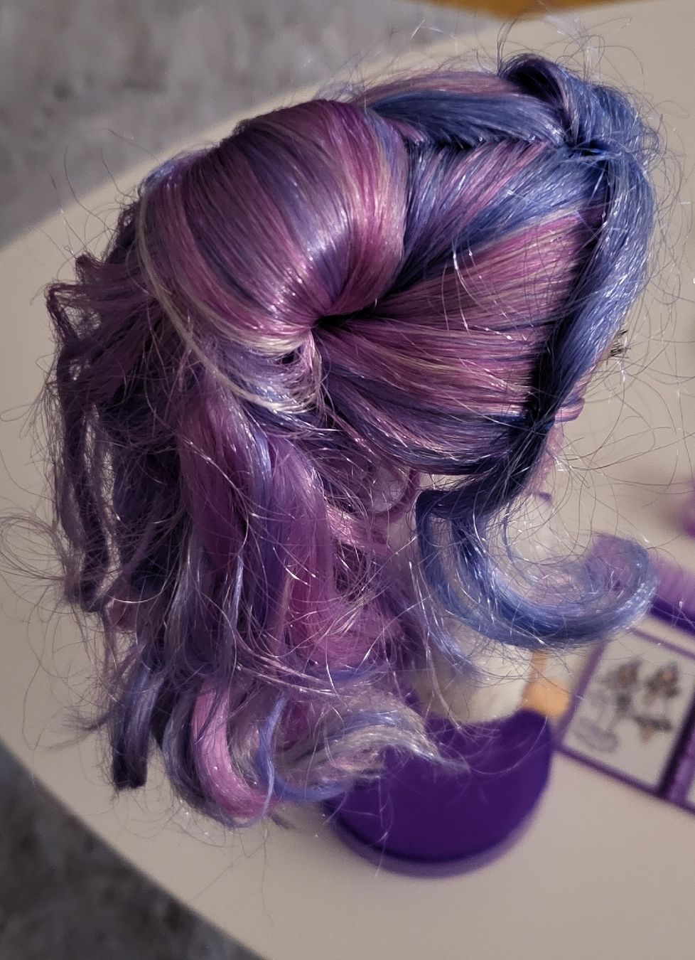 MGA Puppen: Rainbow High Violet – Gebraucht aus Bolligen von Mvg27 1