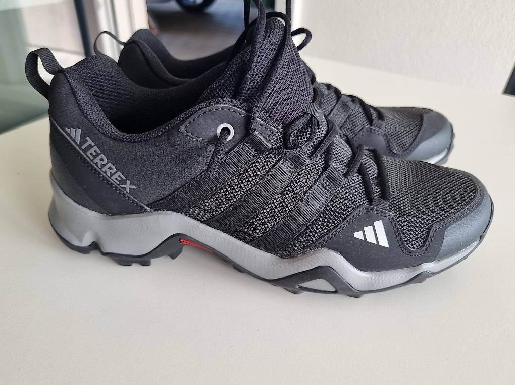 Adidas Scarpe da uomo: Gr. 39 1/3 Adidas Terrex schwarz – Usato da Sutz venduto da Dalilea
